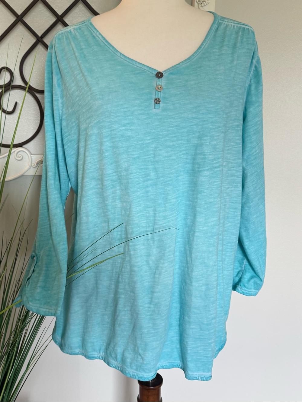 NEON BUDDHA Size XL Blue 3/4 Sleeve Blouse Top
